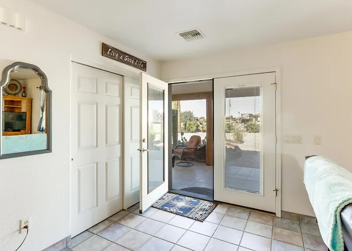 Apartament Mtn-view Casita W/ Rooftop Deck & Patio In Yuma!